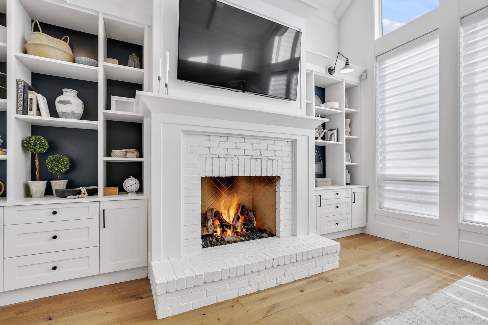 Listing Image 9