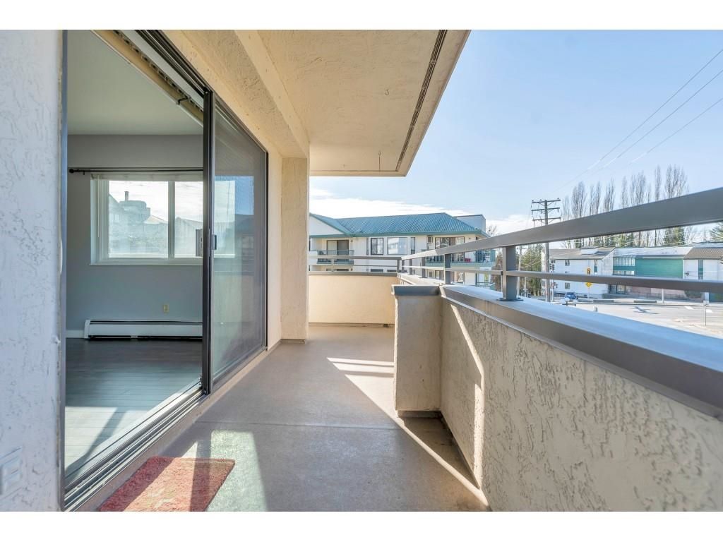Listing Image 18