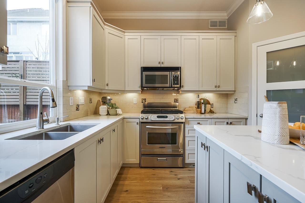 Listing Image 12