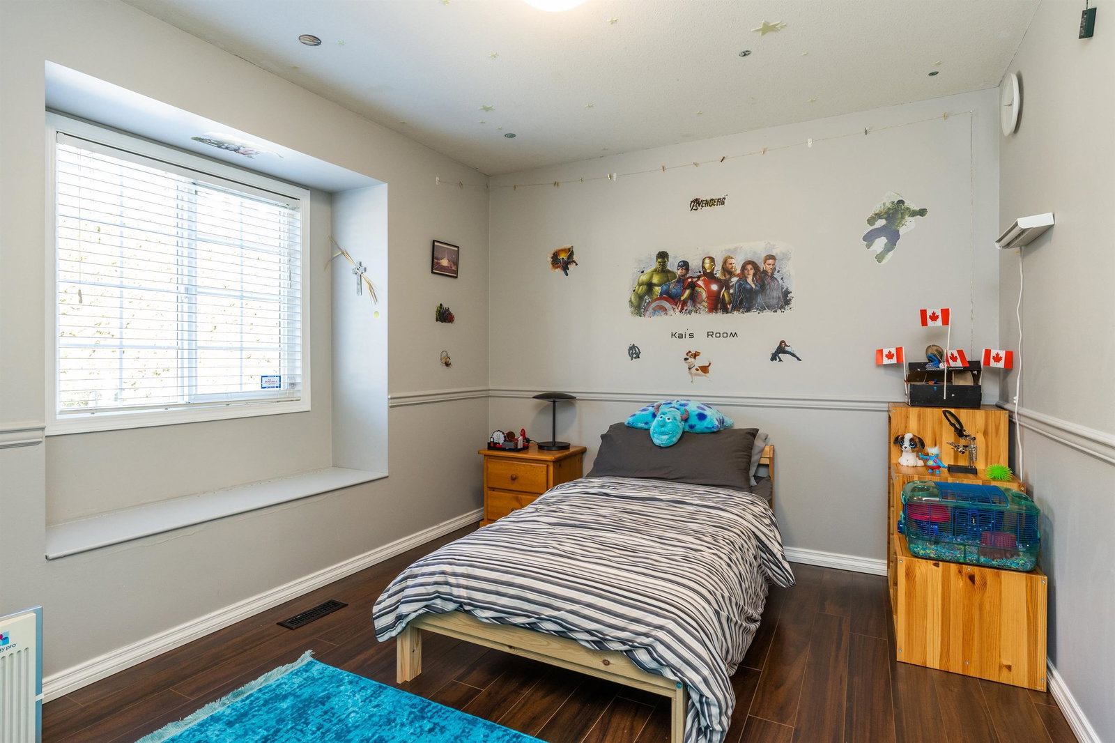 Listing Image 11