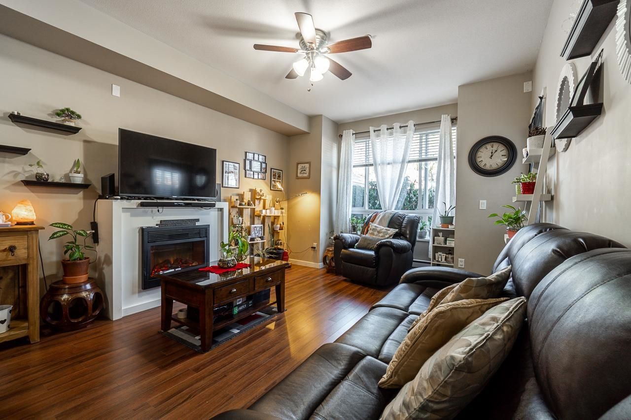 Listing Image 12