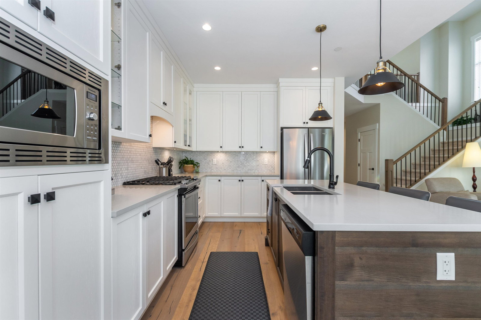 Listing Image 9