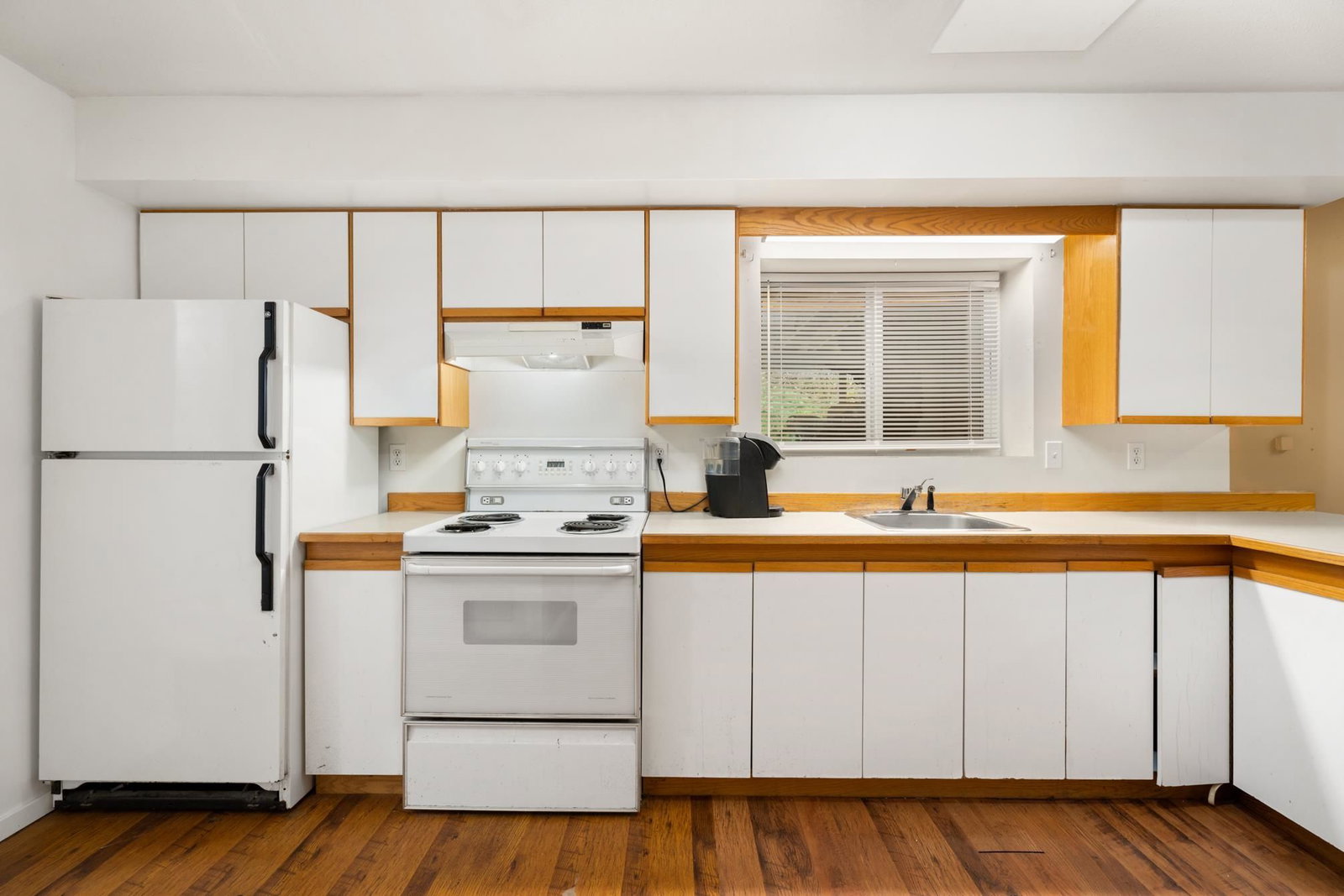 Listing Image 19