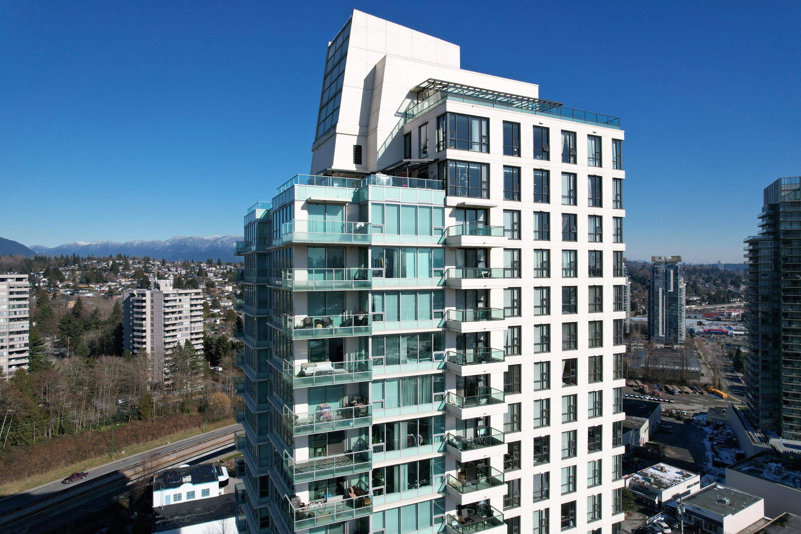 Listing Image 6