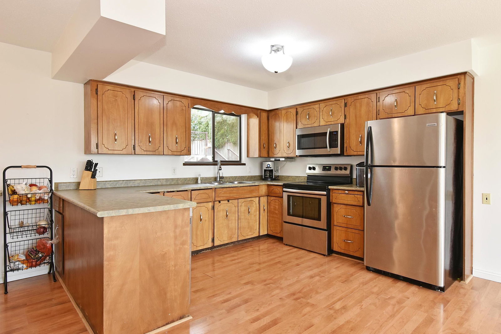 Listing Image 12