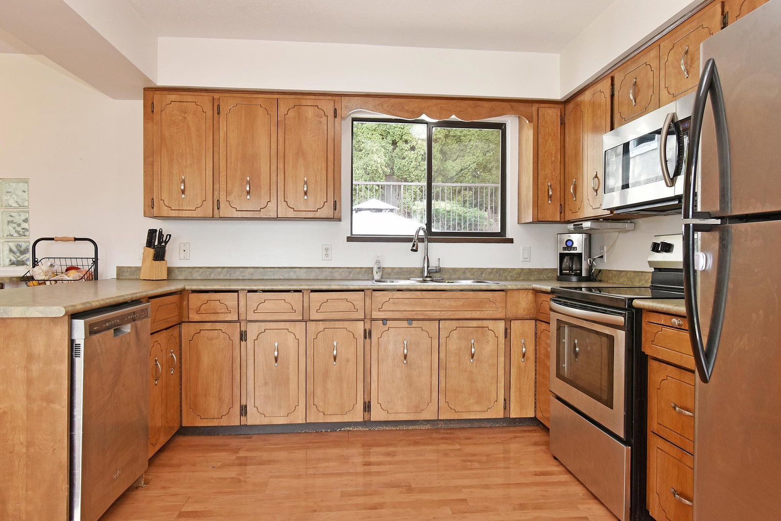 Listing Image 13