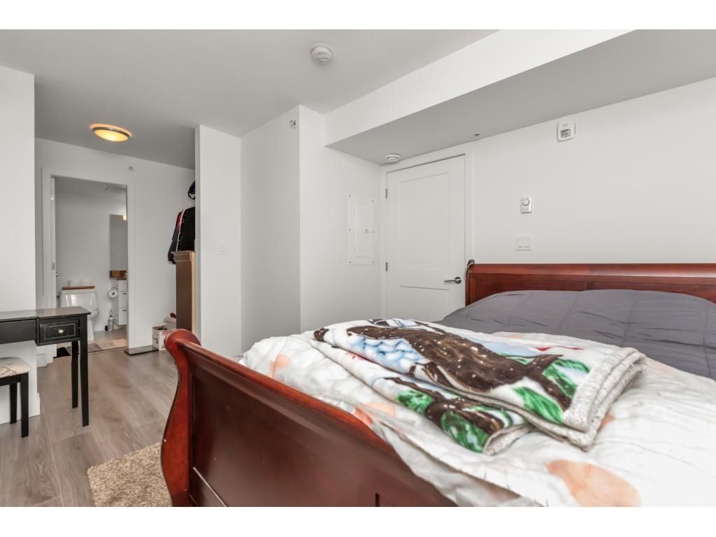 Listing Image 25