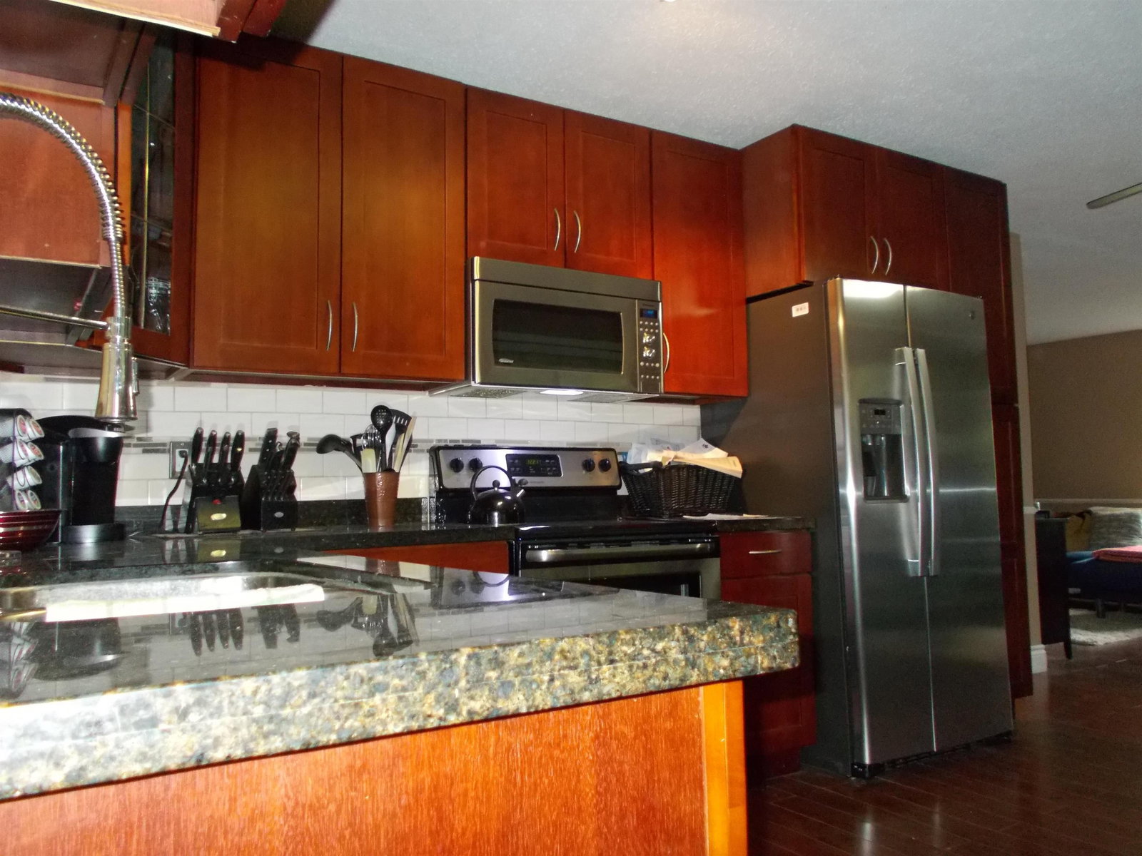 Listing Image 15