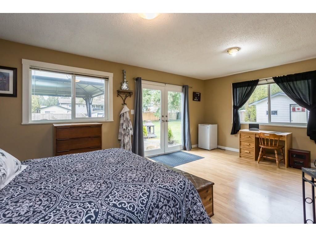 Listing Image 18