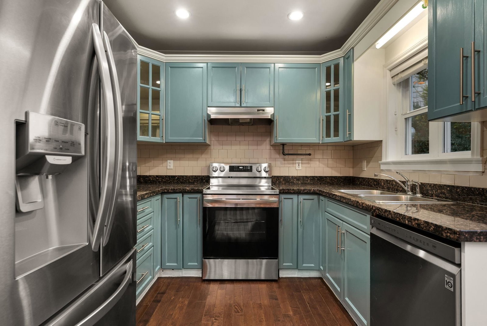 Listing Image 15