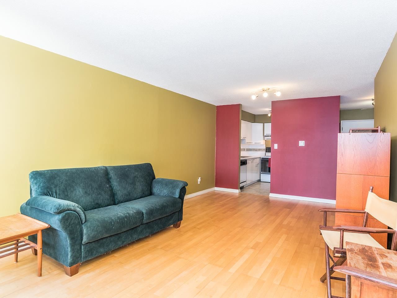 Listing Image 7