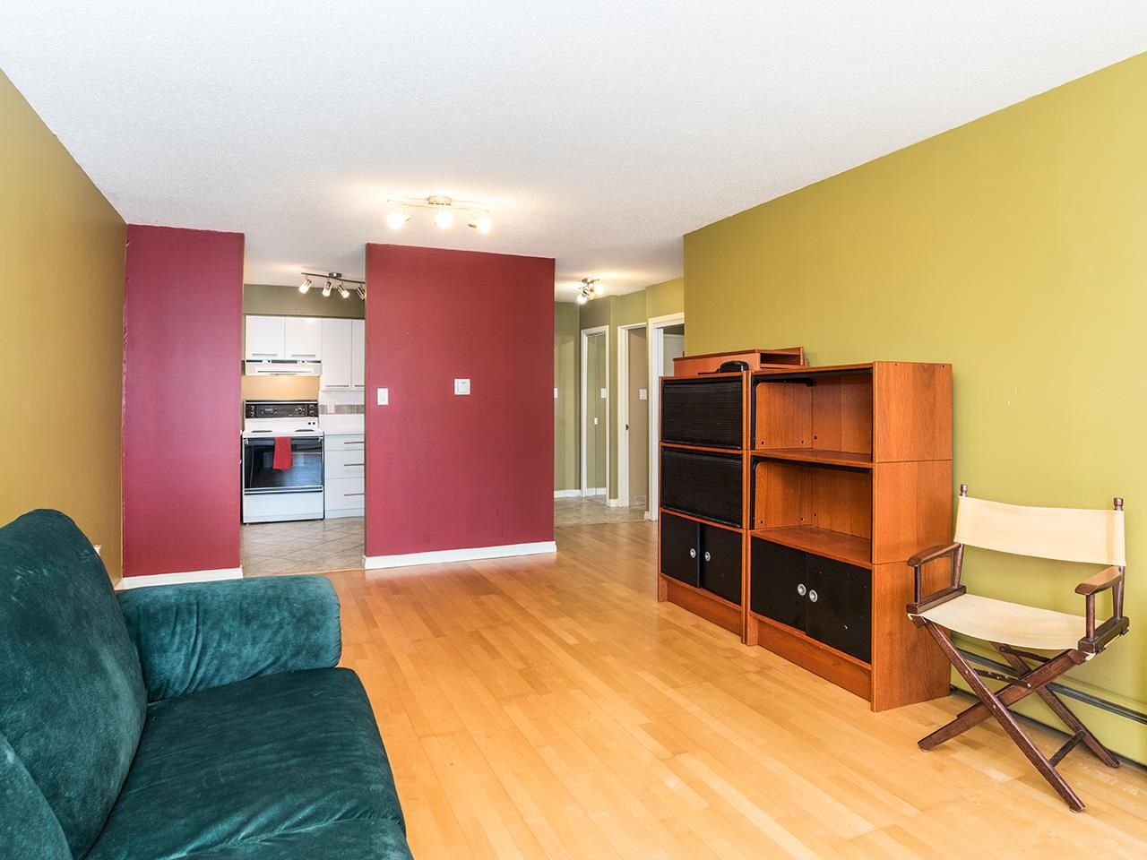 Listing Image 8