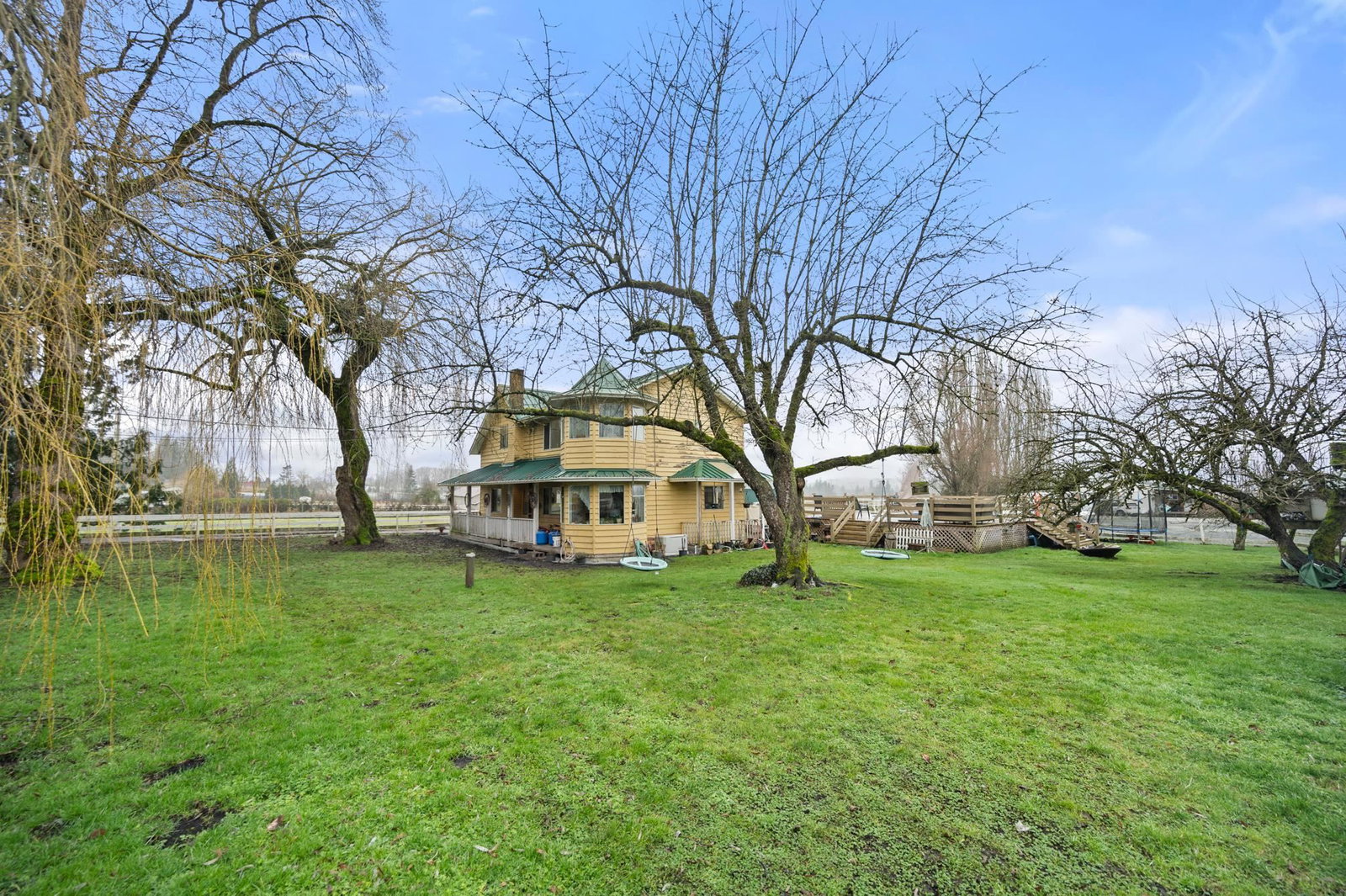 Listing photo 4