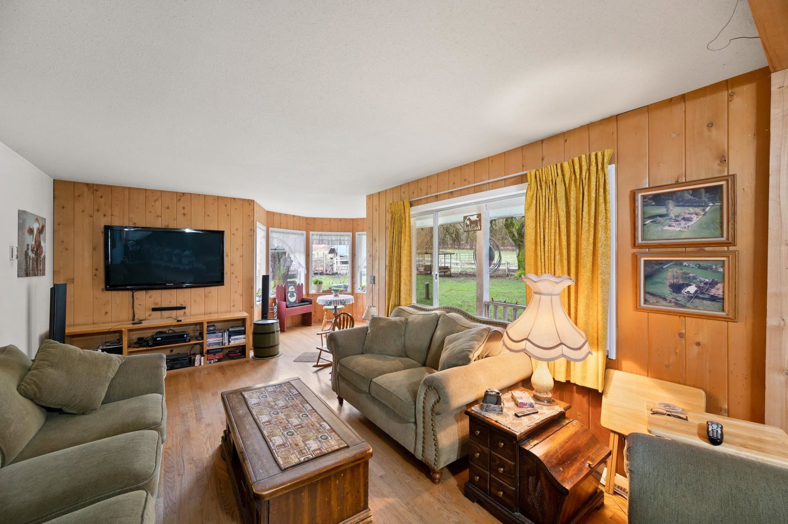 Listing Image 8