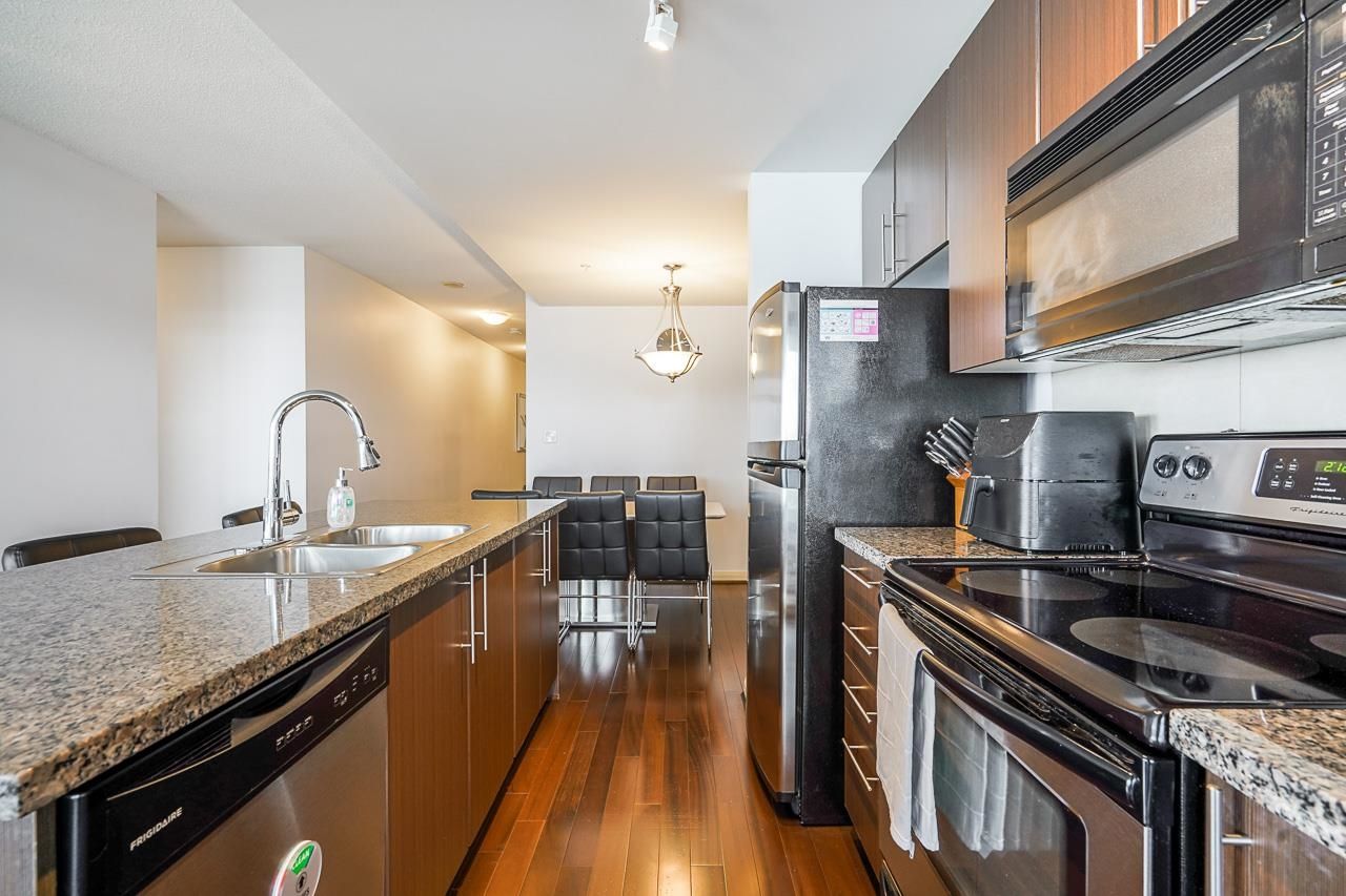 Listing Image 11
