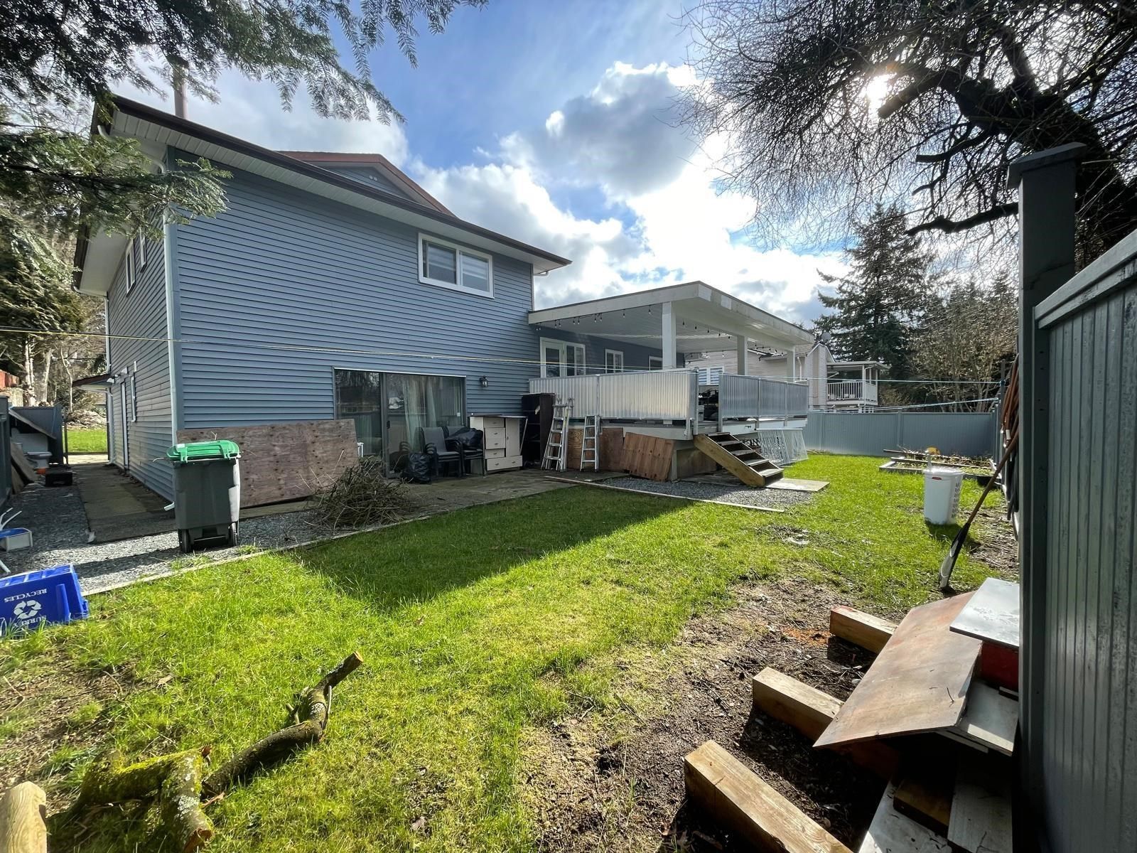 Listing Image 4