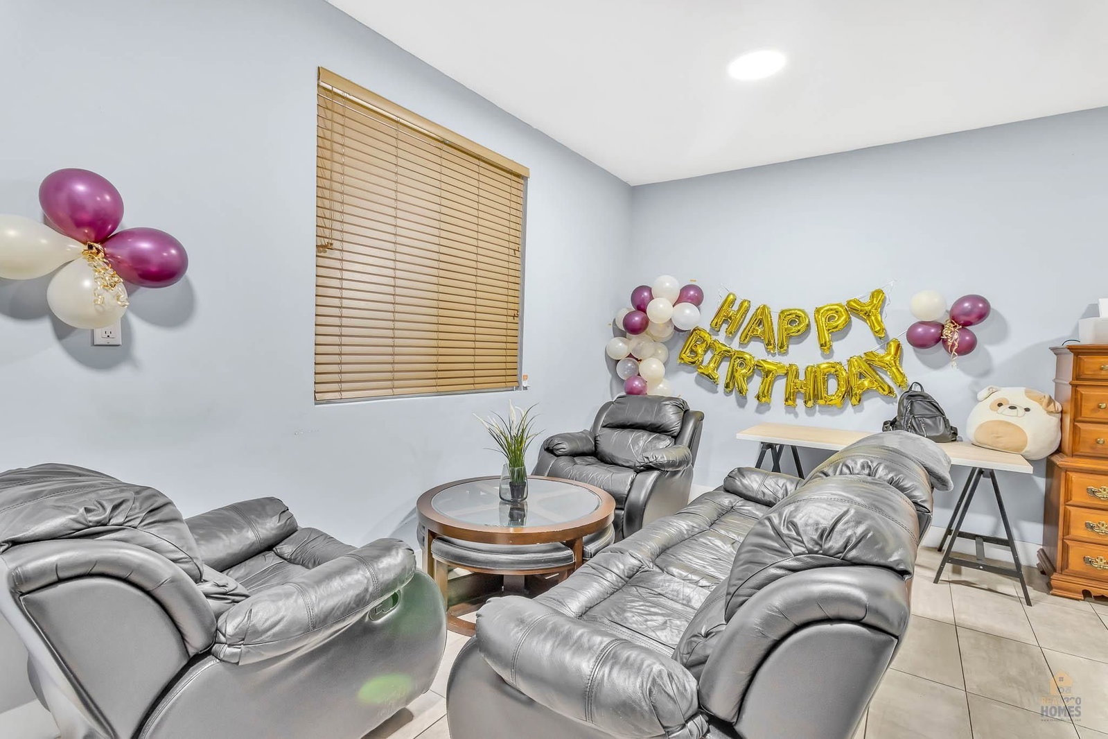 Listing Image 24