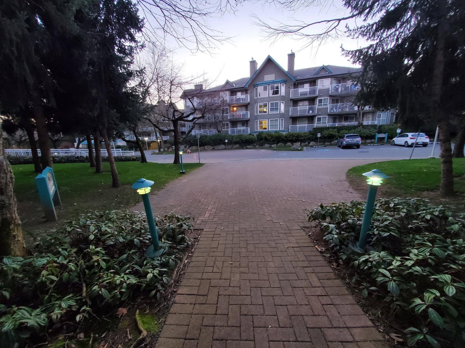 Listing Image 7