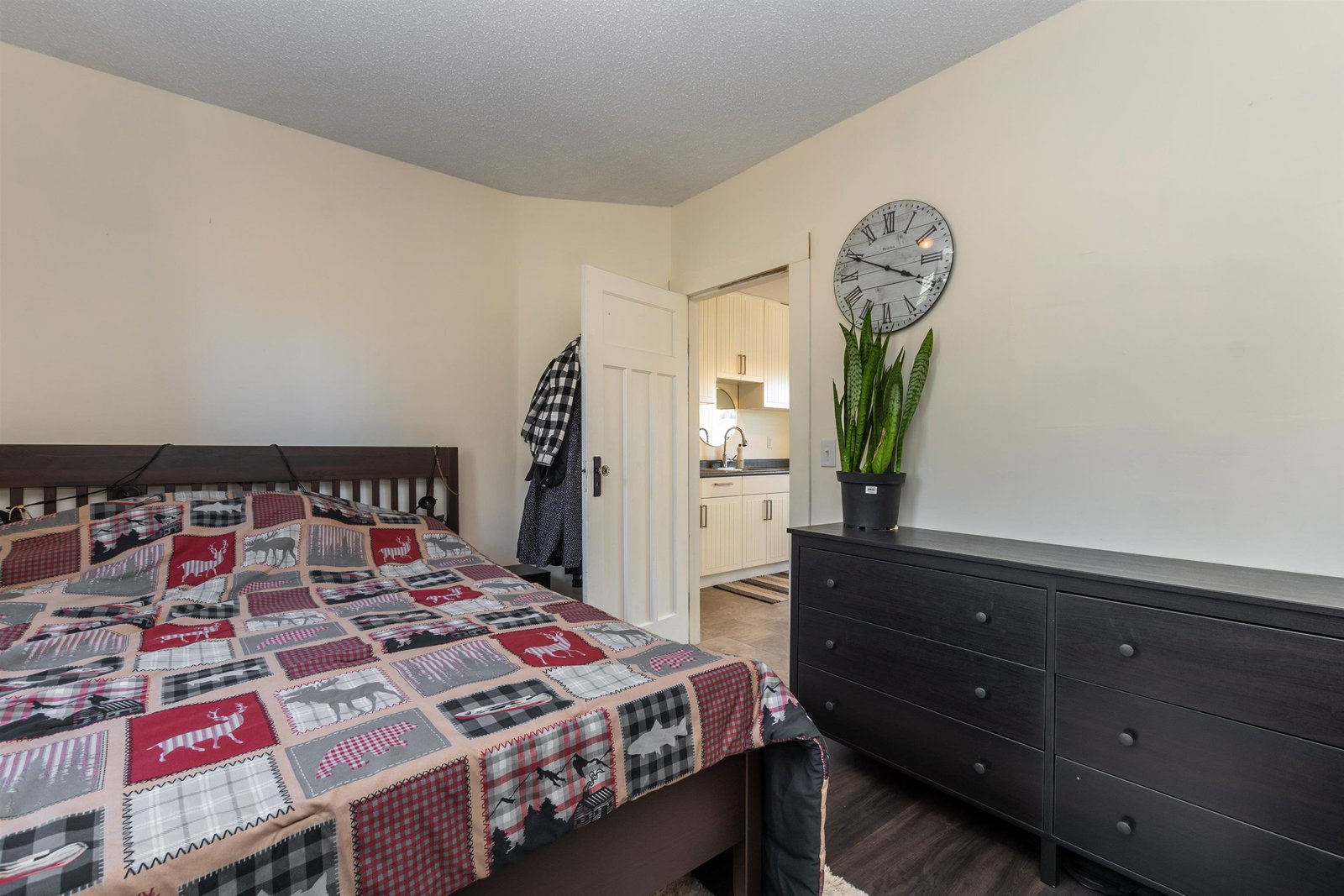 Listing Image 36