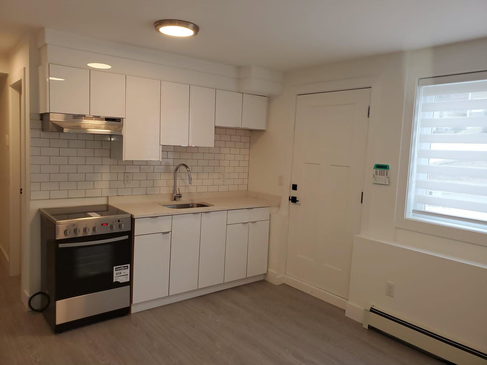 Listing Image 10