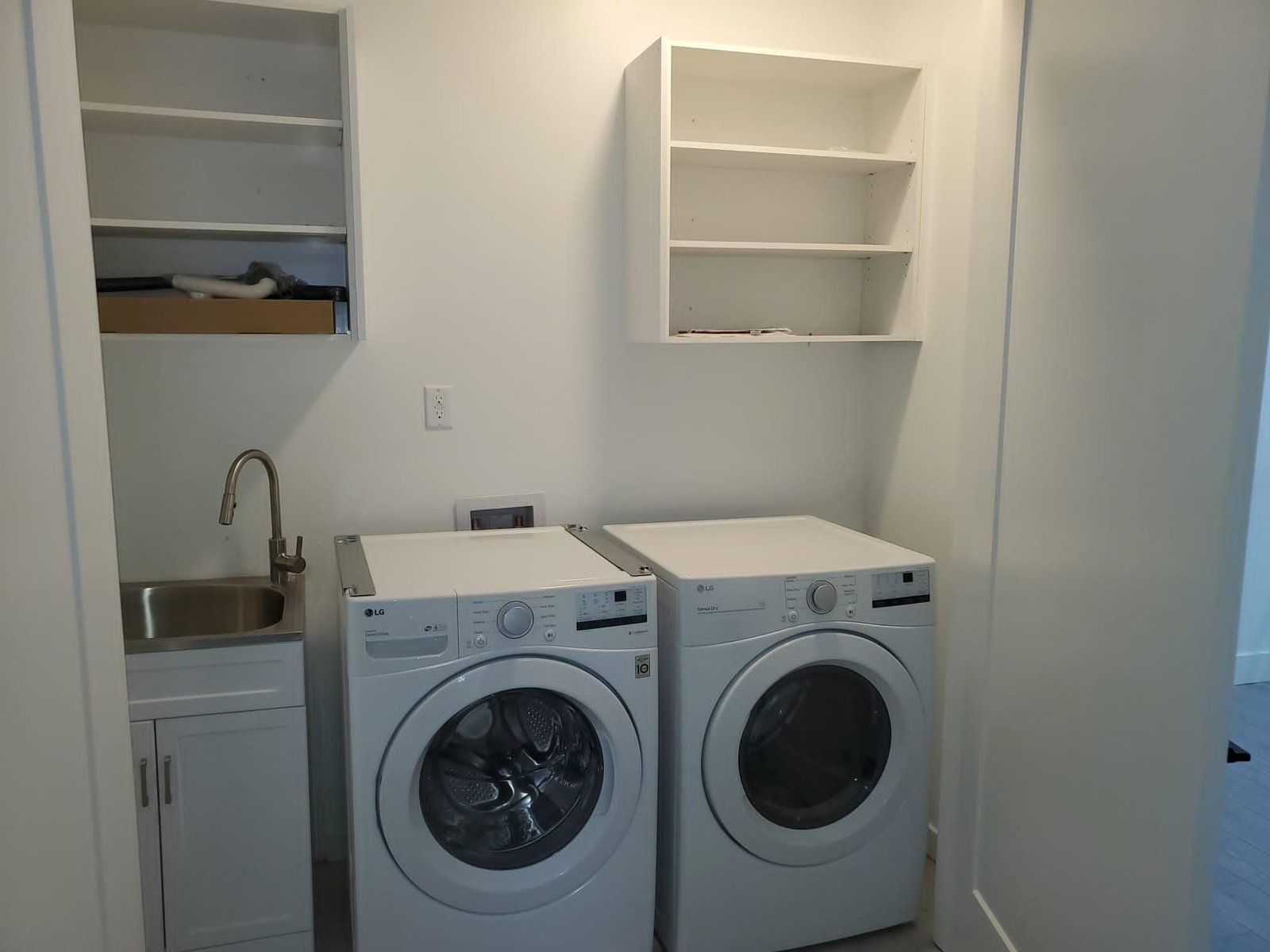 Listing Image 8