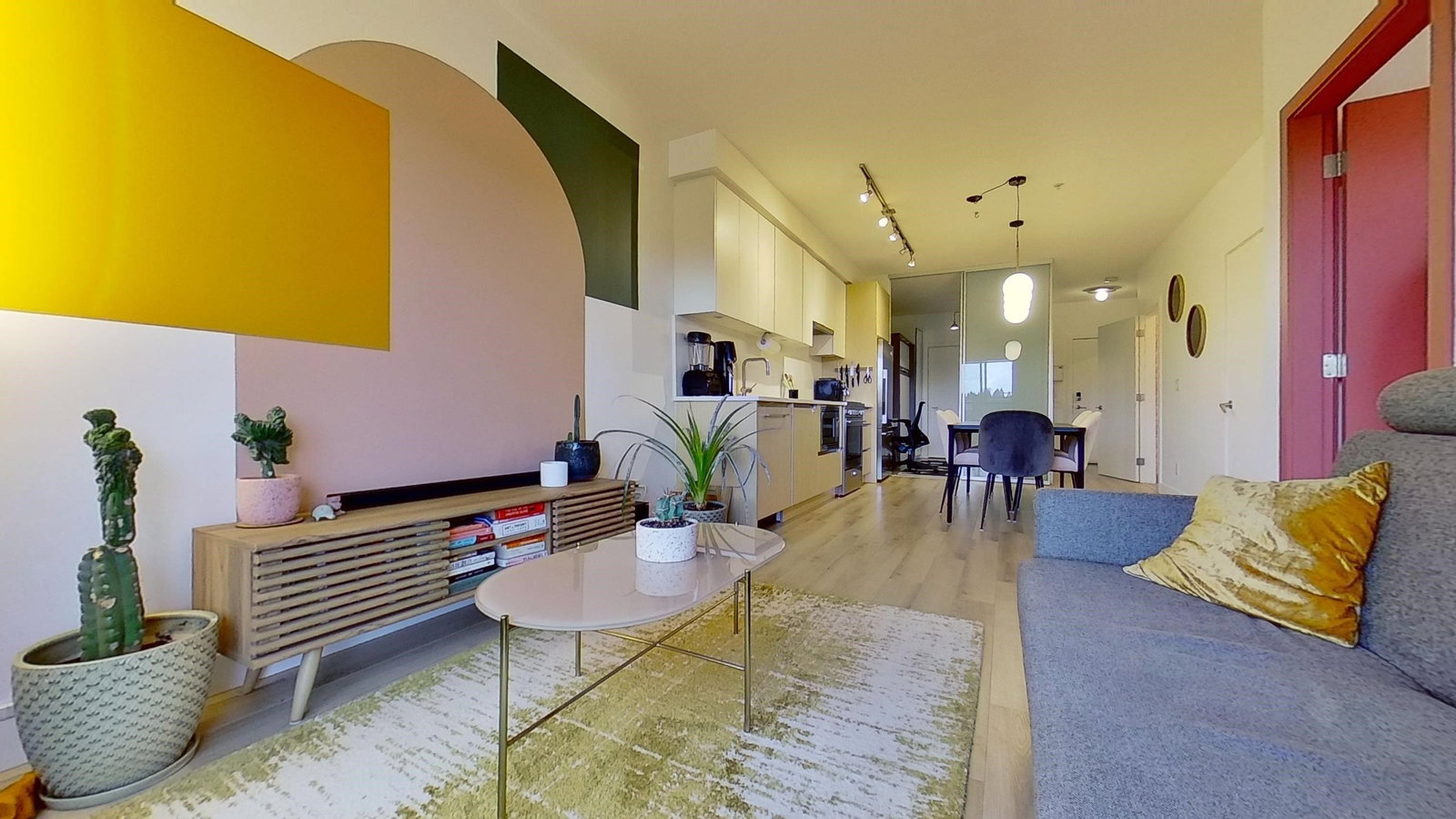 Listing Image 10