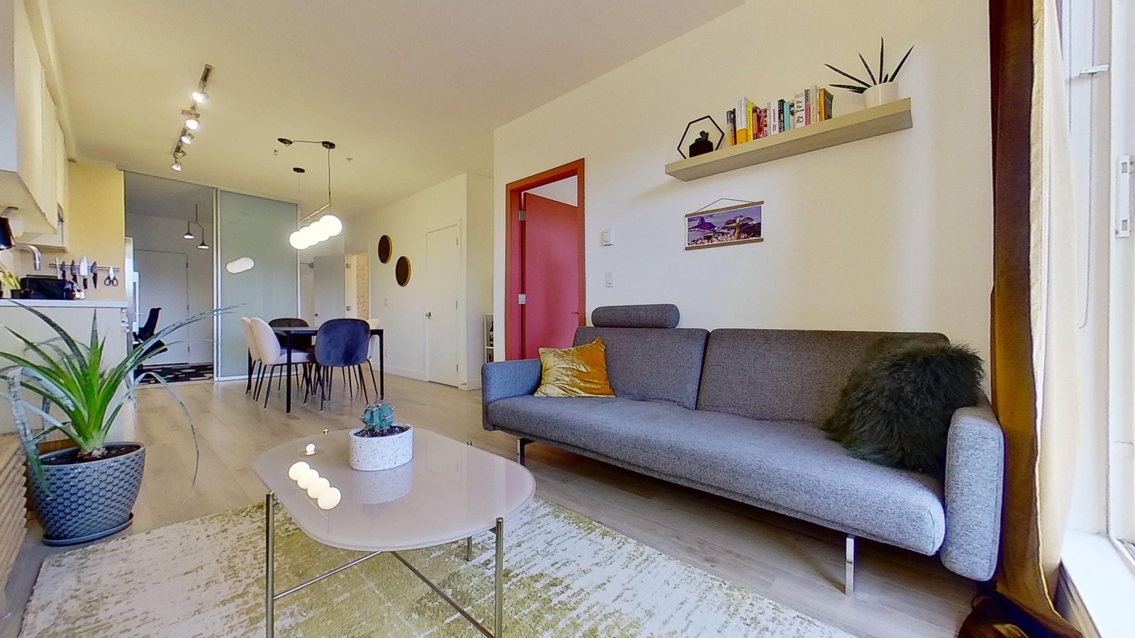 Listing Image 9