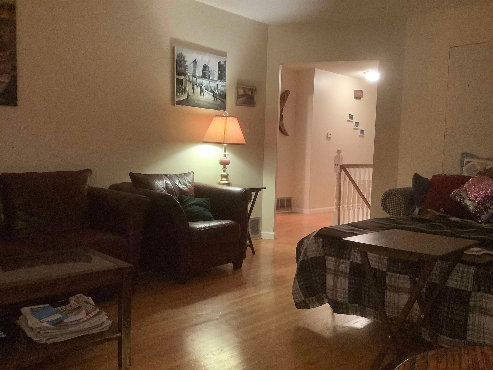 Listing Image 4