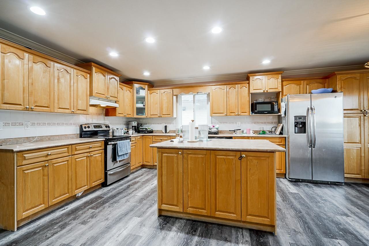 Listing Image 10