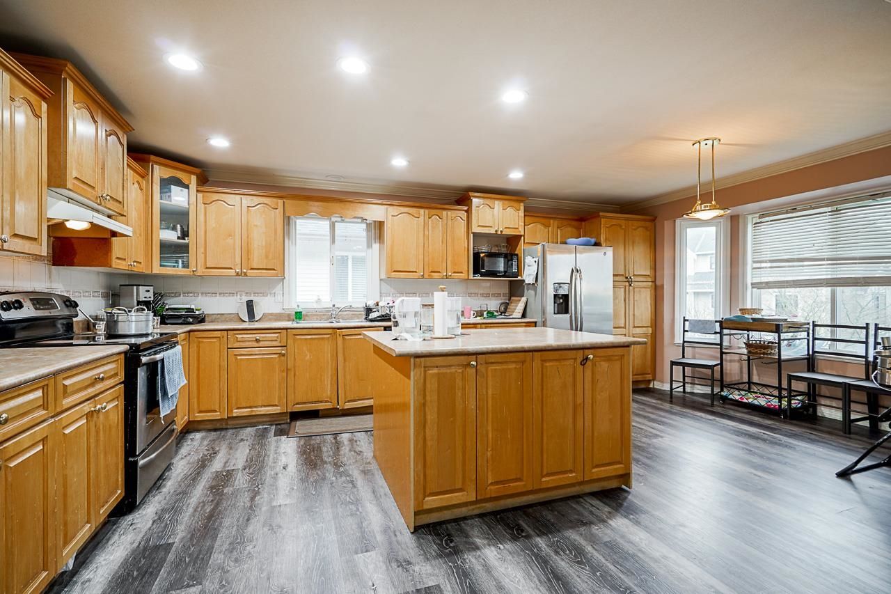 Listing Image 9