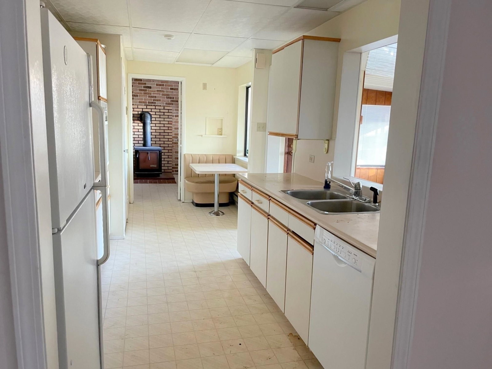 Listing Image 11