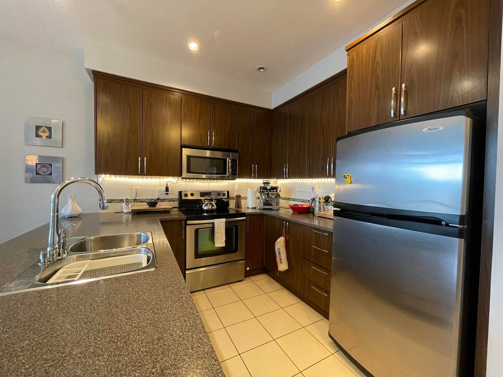 Listing Image 5