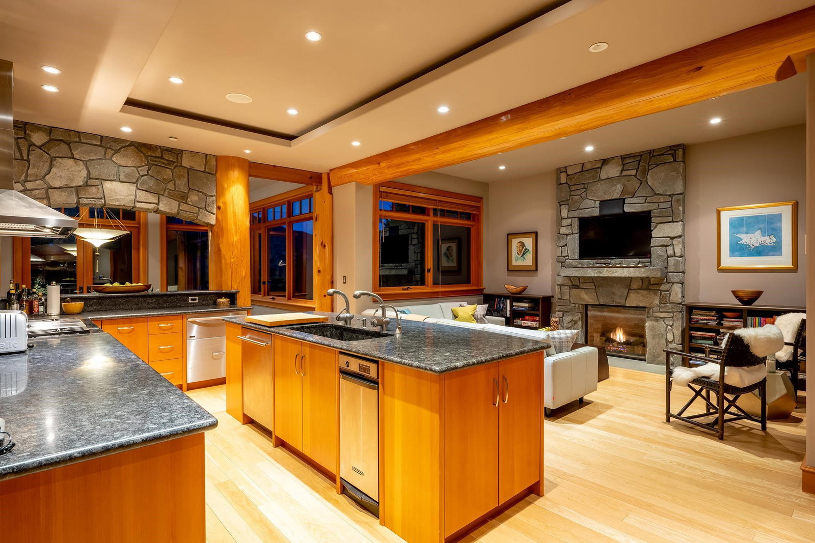 Listing Image 11