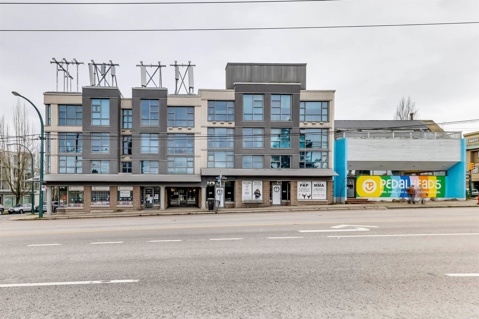 Listing Image 12