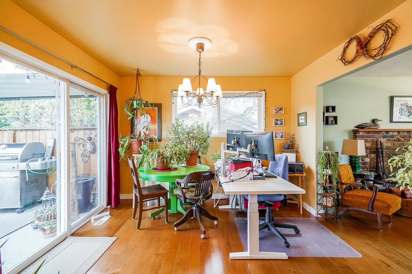 Listing Image 12