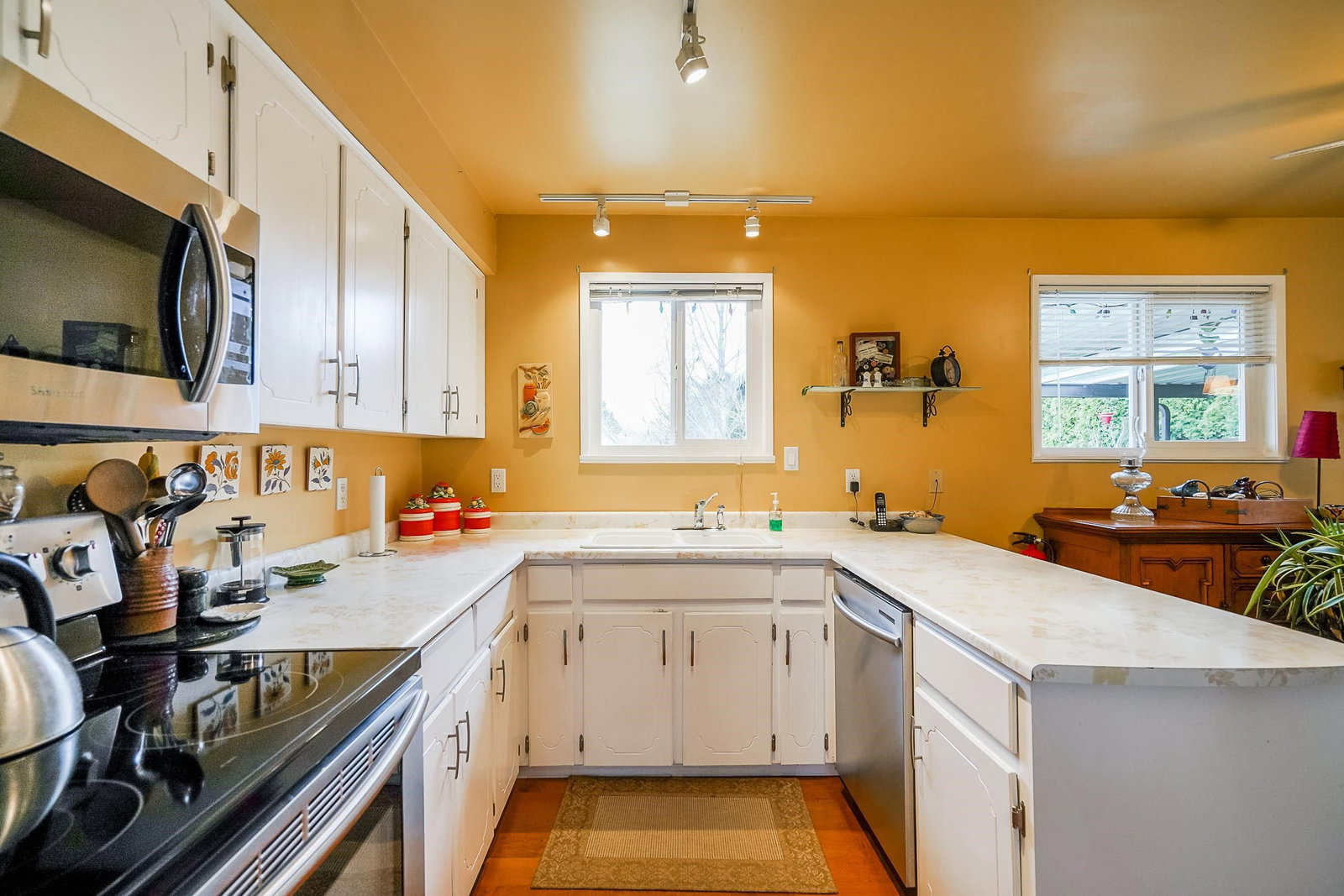 Listing Image 7