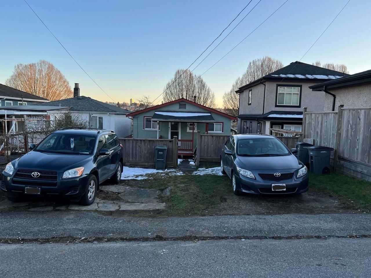 Listing Image 12