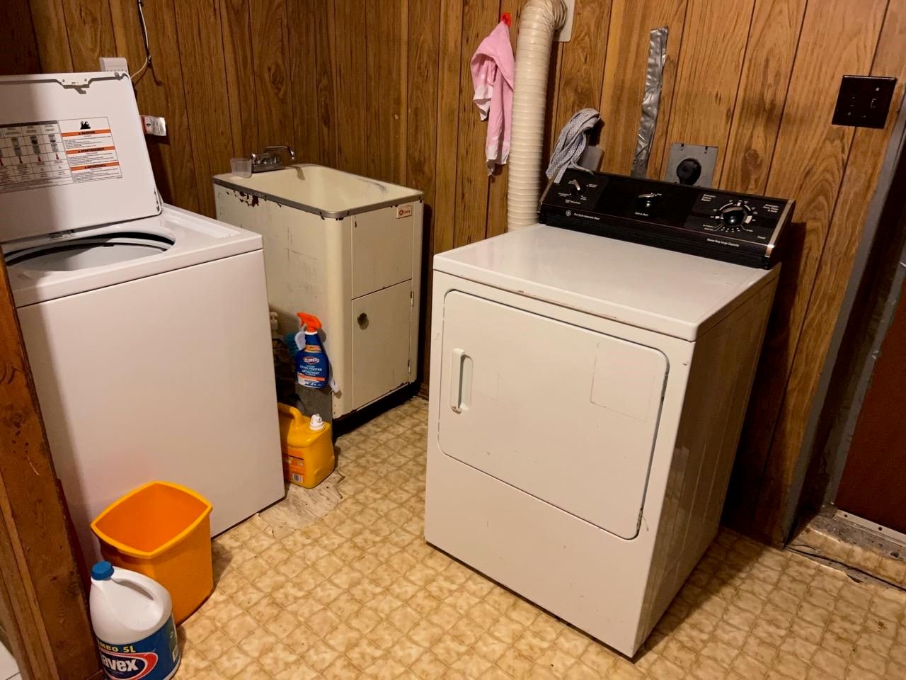 Listing Image 8