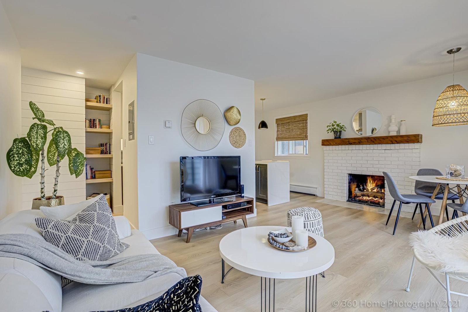 Listing Image 9