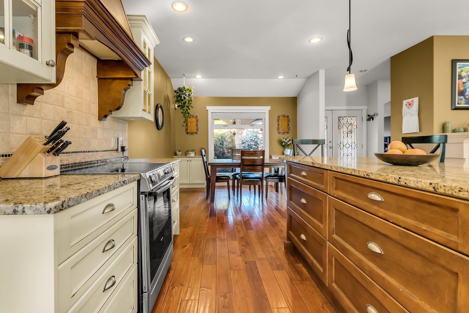 Listing Image 19