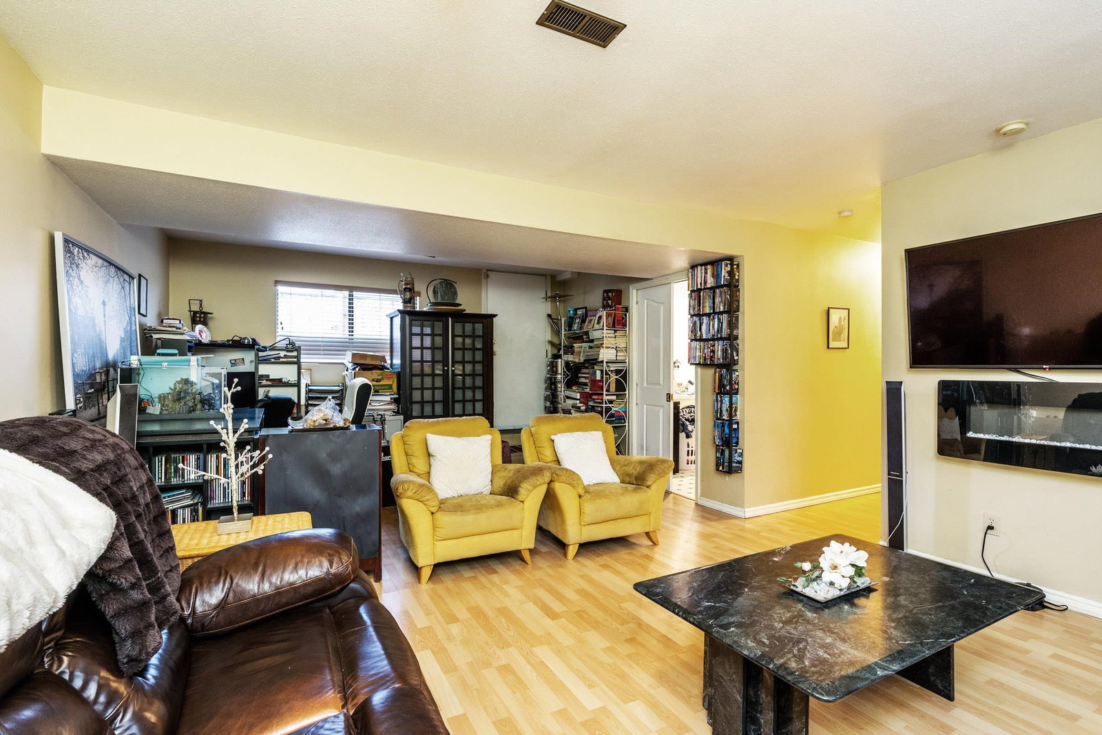 Listing Image 17