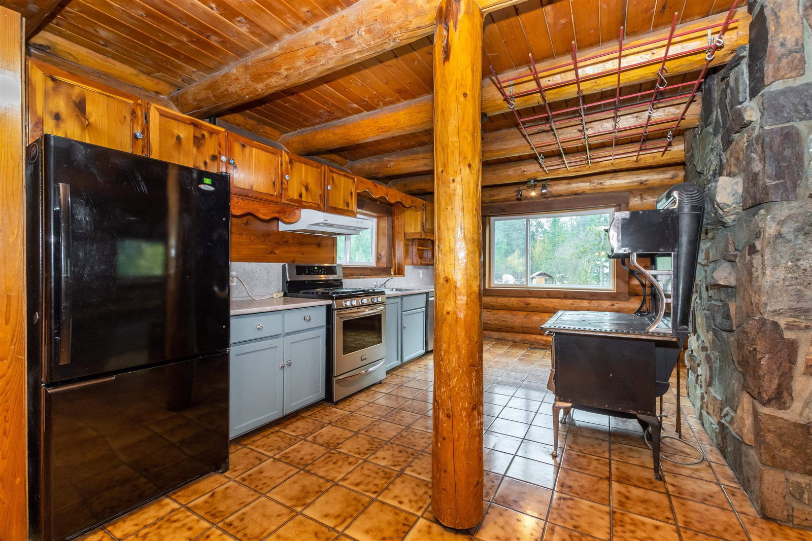 Listing Image 12