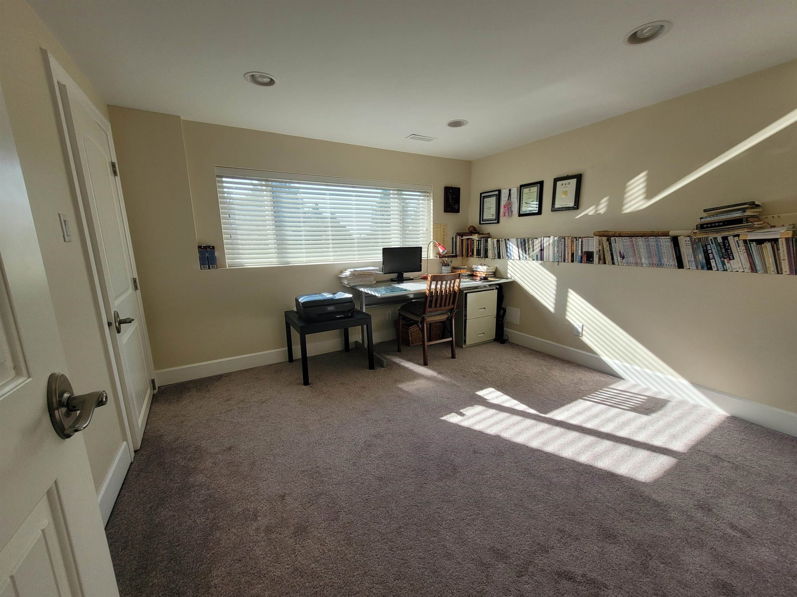 Listing Image 17