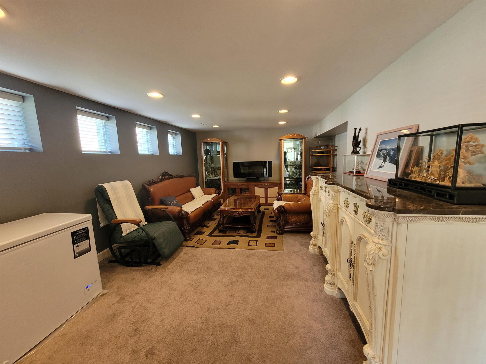 Listing Image 18