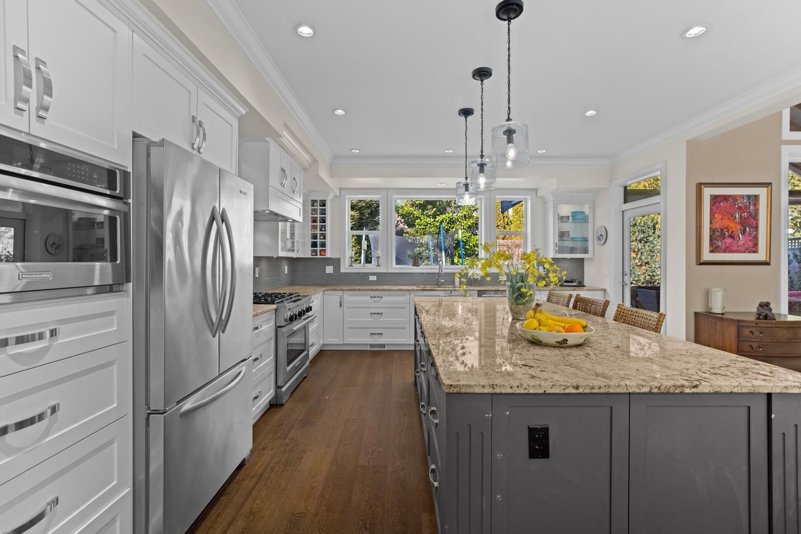 Listing Image 11