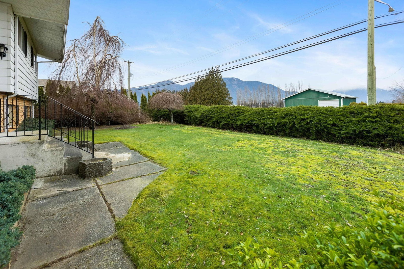 Listing Image 5