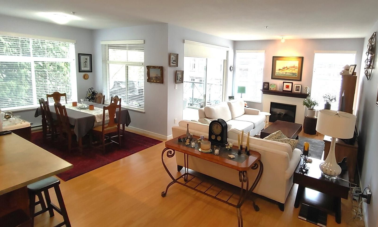 Listing Image 5