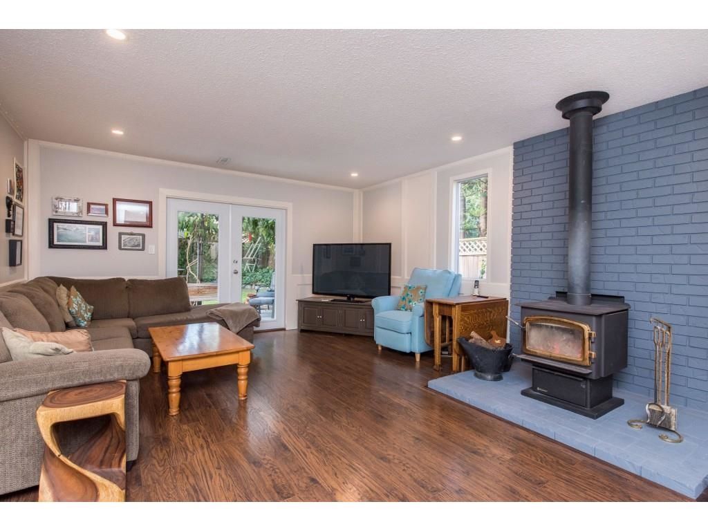Listing Image 16