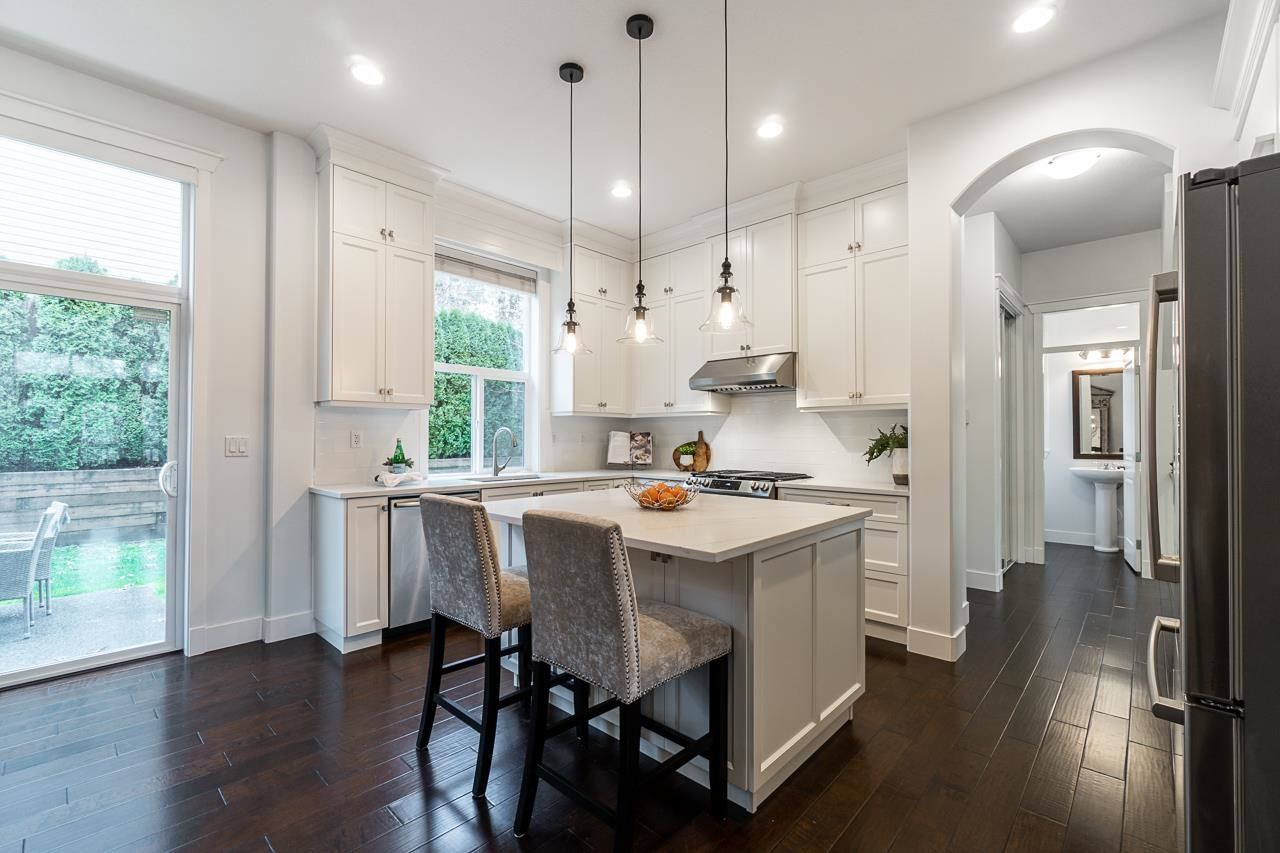 Listing Image 11