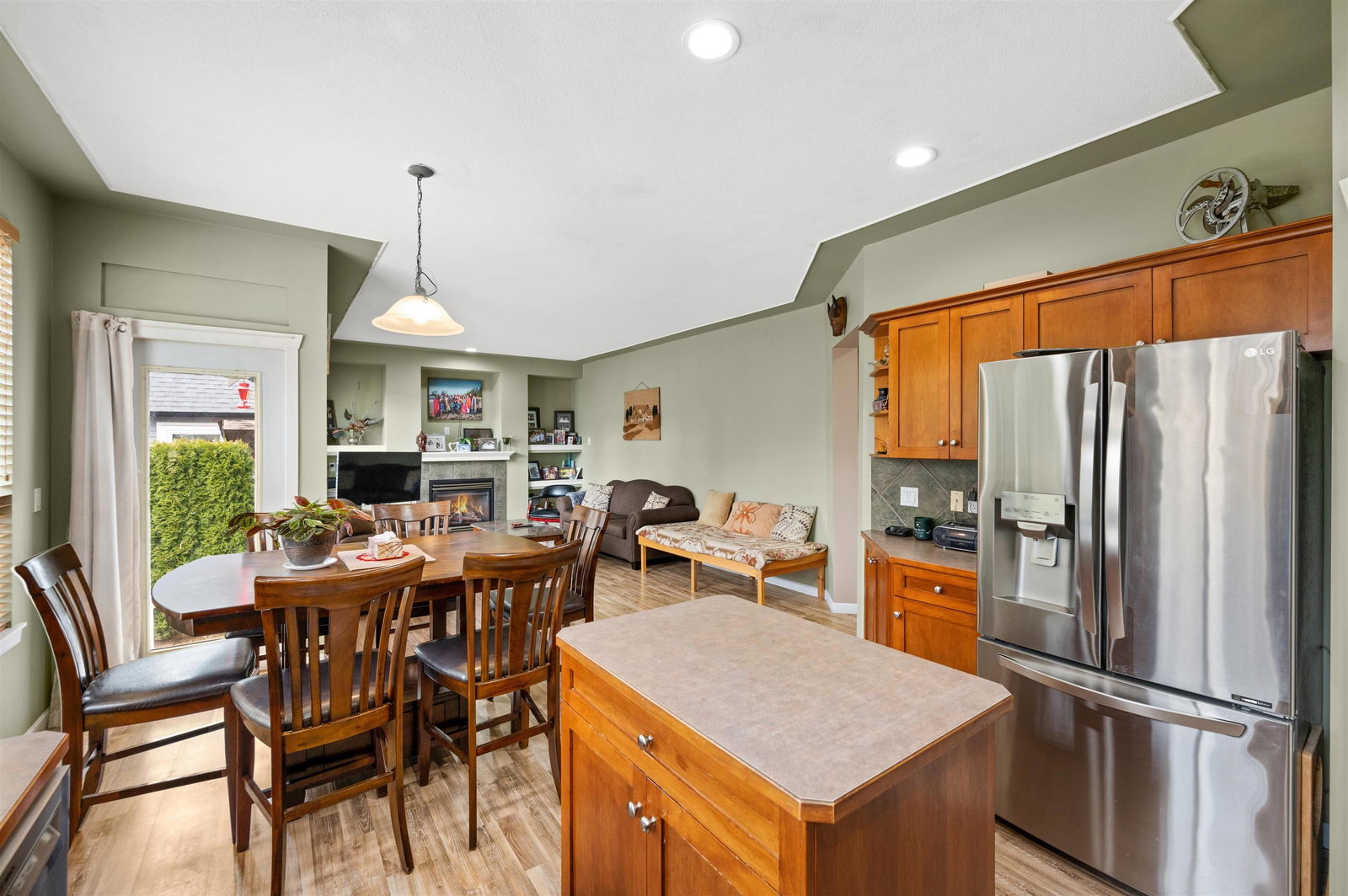 Listing Image 14